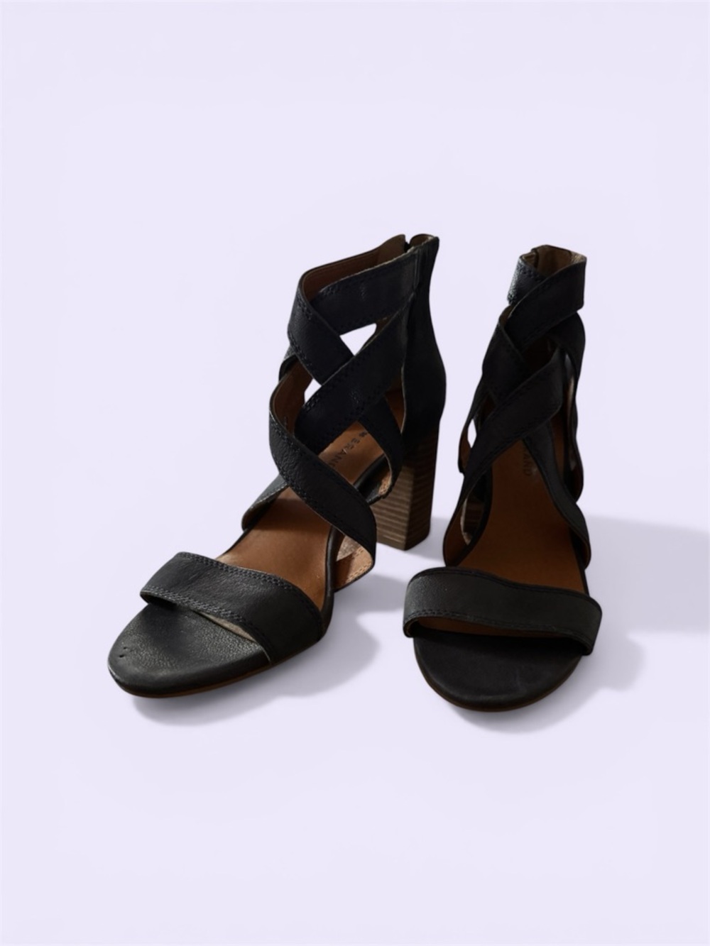 NWOT
LuckyBrand DkGray Strappy 3” Stack Heel Sandal made w/high quality leather.